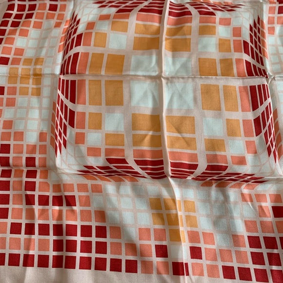 Burberry Pink and Red Silk Scarf brandnew - Picture 9 of 15